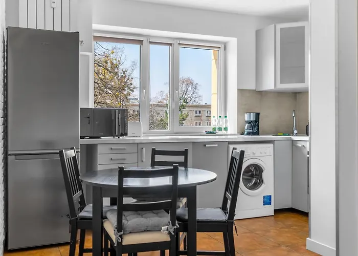 Metro Ratusz Arsenal Homely Apartment